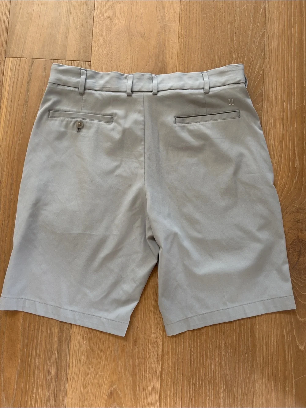 Walter Hagen Light Gray Flat-Front Men's Shorts